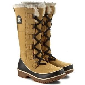 Sorel Hi Tivoli winter boot - Women’s size 8
